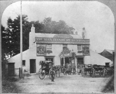 Green Dragon
Early photograph of the Green Dragon inn, with customers and horses and carriages outside.
Keywords: pubs