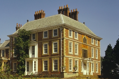 Forty Hall
South-east view of Forty Hall, which is one of only two Grade I listed buildings in the borough (the other one is Grovelands).
Keywords: Forty Hall