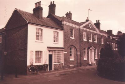 25 Gentleman's Row
Keywords: Gentlemans Row;retail;shops;residential houses;Grade II listed