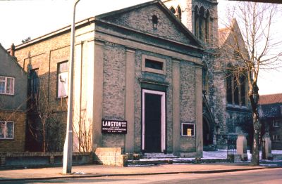 Congregational Chapel, Chase Side
This former Chase Side Chapel, rebuilt in 1830, was demolished in 1963. Behind is Christ Church United Reformed Church, opened in 1875 on the site of Zion Chapel.
Keywords: churches;Congregationalists