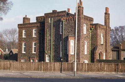 London Road/Park Avenue, Denbydene / Castleleigh
Late 19th century. Designed as a poor man's romantic castle, with bricks selected to give the impression of castle stonework. Mrs Denby, the first occupier, named it Denbydene, but the house is now called Castleleigh and is divided into two separate dwellings.
Keywords: houses;locally listed;London Road