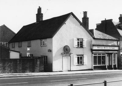 Hoppers Road, 212 (The old bakery)
Late 7th - early 18th century. Listed grade II. In the early and mid 19th century it was part of a farm property with fields extending down the hill to Green Lanes. The building continued as a bakery until the 1960s.
Keywords: 17th century;18th century;bakeries;shops;Grade II listed