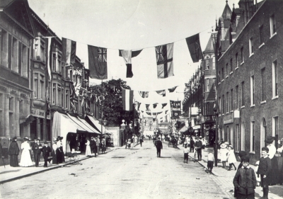 Church Street on the day that the trams came
July 3rd, 1909.
Keywords: 1900s;Church Street;flags;tramcars;road transport