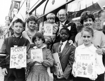 Launch of "Young EPS", 4th July 1990
At Fagin's Bookshop, with Mayor John Jackson. - [i]Fighting for the future[/i], page 209.
Keywords: 1990s;children;mayors;books;Young EPS;EP1;events