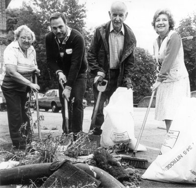 Litter clearance at Enfield Lock, autumn 1982
Clearing litter outside the Royal Small Arms Tavern. Left to right: Hilda Dollery (EPS and Eastern Enfield Study Group), Steve Brayshaw (Enfield Lock Residents' Association), Don Gresswell (EPS) and Councillor Peggy Ford. - [i]Fighting for the future[/i], page 153.
Keywords: 1980s;litter;LP1