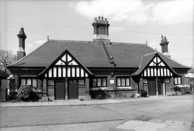 Alms House Lane. Ann Crowe’s Almshouses, no.1-4
EN1 4QE. A terrace of four one-bedroomed bungalows just off Turkey Street, owned by the Old Enfield Charitable Trust.  These houses are let to needy residents of the Ancient Parish of Enfield. Originally built in the late 17th century; rebuilt in 1893 by H. C. B. Bowles of Middelton House. - [i]Treasures of Enfield[/i], p.37
Keywords: almshouses;locally listed;Eastern Enfield