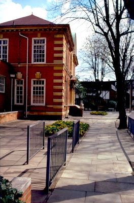 Carnegie library building of Enfield Town Library, viewed from Cecil Road
Keywords: libraries