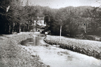 New River on old course at Flash Lane. The aqueduct.
Keywords: New River;aqueducts;streams