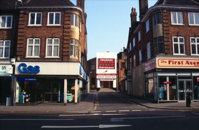 Burleigh Way, 1988
Leading to bingo hall, former Rialto cinema. Sign reads "Granada luxury bingo entertainment". Gas showroom on the left. 
Keywords: cinemas;entertainment venues;1980s;bingo halls;gas