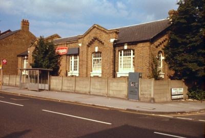 United Dairies depot, later Moon Under Water public house
Built in 1838 as the British Enfield School, which closed in 1901. Subsequently used as a public hall, a dairy and a restaurant.
Keywords: schools;1830s;pubs;shops