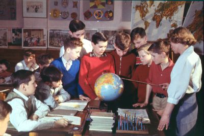 Alma Road Secondary School, about 1959
Keywords: schools;people