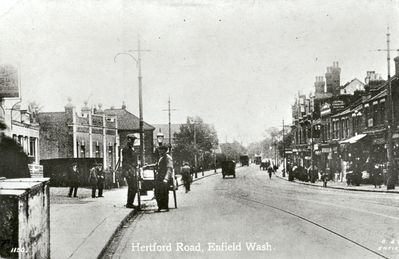Enfield Wash, near bridge over Turkey Brook, about 1930
Keywords: 1930s;roads and streets