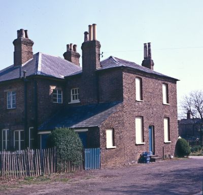 Bury Farm (now Craddock House)
Craddock Road
Keywords: farms