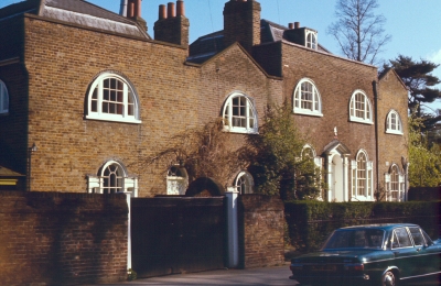 Elsynge House and Cottage
House early 18th century, cottage late 18th century. Elsynge House was once the home of Cuthbert Whitaker, author of a history of Enfield.
Keywords: Grade II listed;historic buildings