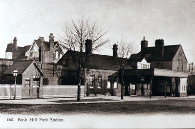 Bush Hill Park station
Keywords: rail transport;postcards;railway stations