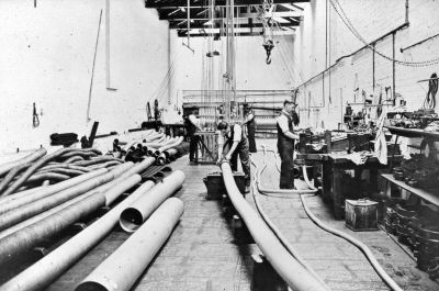 Flexible Tube works, South Street
 

[i]Reproduction right held by Enfield Local Studies Library and Archive.[/i]
Keywords: industry