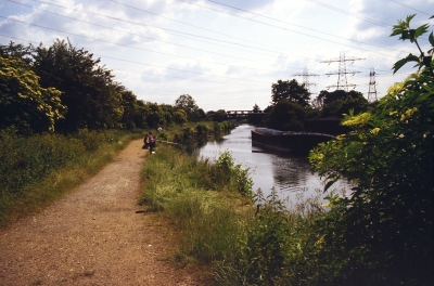 Lea Navigation, 1983
The bridge marks the boundary of the Enfield Lock conservation area.
Keywords: 1980s;canals;footpaths