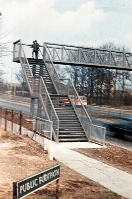 Footbridge over the A10
Allows users of the footpath, which forms part of the London Loop, to cross the main road.
Keywords: footpaths;bridges;roads and streets