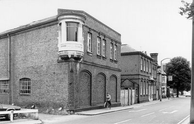 Old gas office, Sydney Road
Demolished during the Palace Gardens redevelopment
Keywords: gas;utilities