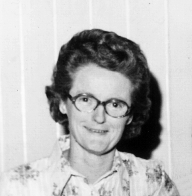 Valerie Carter, 1976
Chairman of the Enfield Preservation Society, 1973-1976, 1977-1979 and 1985-1987; President 1994-2004. Author of [i]Fighting for the future: the story of Enfield Preservation Society 1936-1996[/i] and editor of the EPS newsletter.
Keywords: 1970s;people;Enfield Preservation Society;committee;FP5
