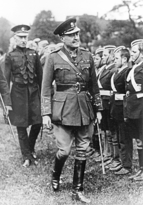 Colonel R. V. K. Applin, MP
Inspecting members of the Boys' Brigade, accompanied by Percy Leggatt
Keywords: FP3