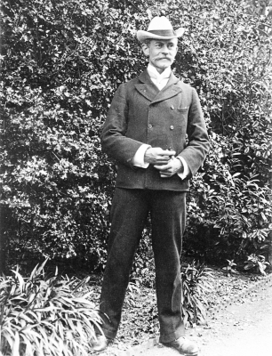 Colonel Sir Henry Bowles
Member of the first Council of Management of the Enfield Preservation Society, 1936
Keywords: FP3
