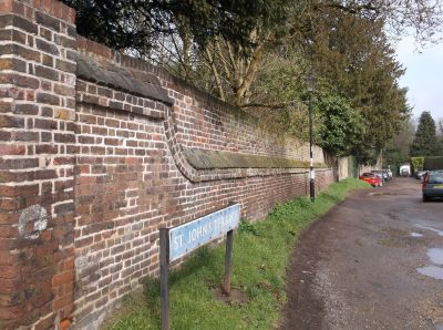 Clay Hill. Bramley House Court: forecourt wall.
Keywords: locally listed;Clay Hill;walls